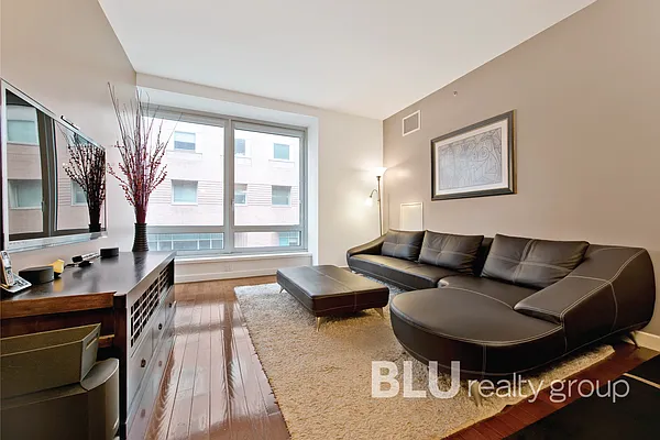 Sold by BLU Real Estate | media 5