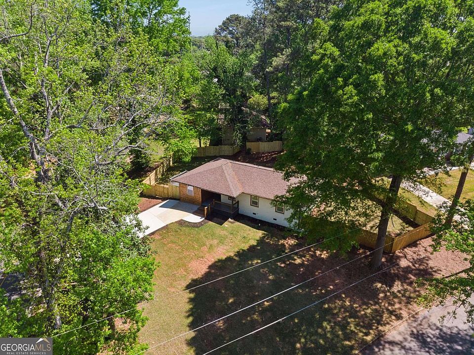 1st image of 2233 Brannen Rd SE