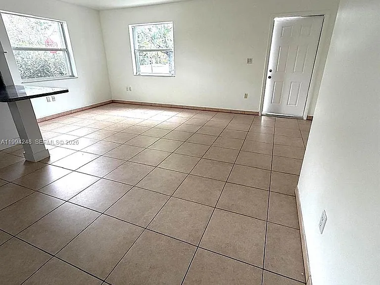 14140 NE 2nd Ct #2 — Photo 3