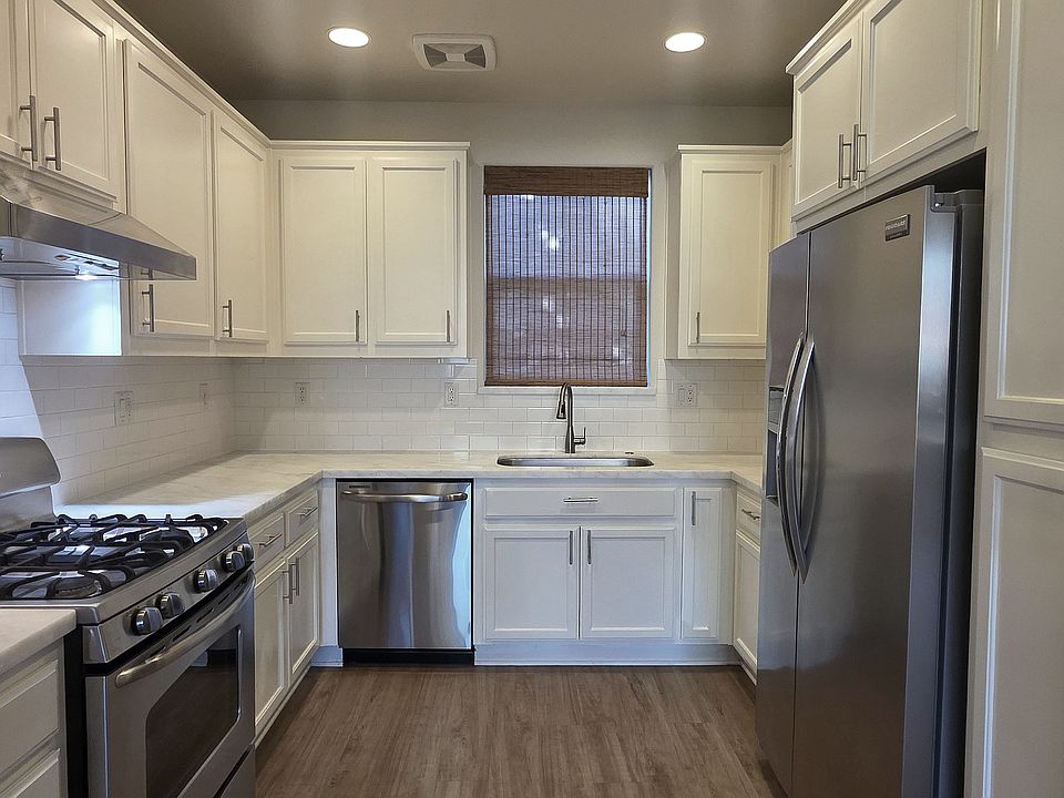 1st image of 845 Bronze Ln