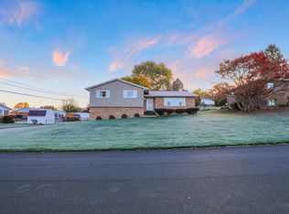 564 Suncrest Dr, Springfield, OH 45503