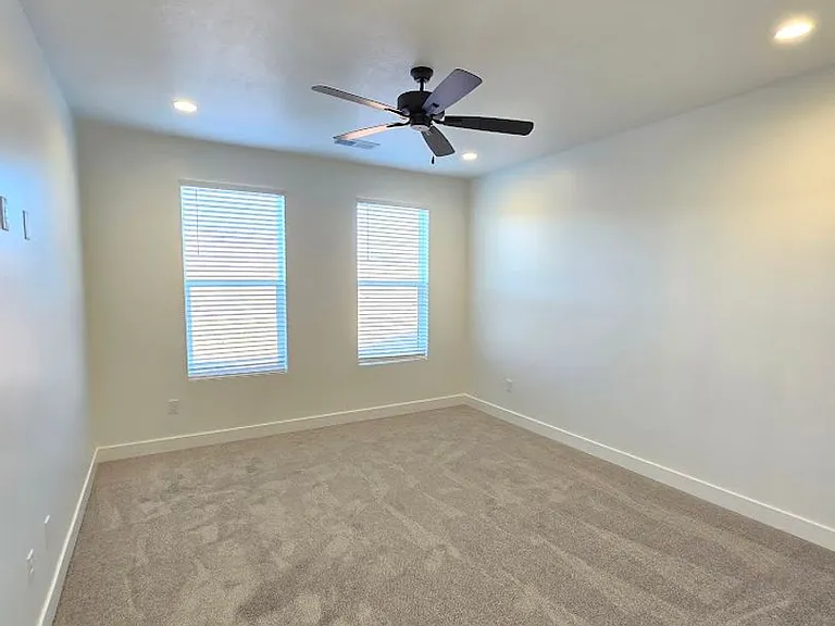 1070 W Albertine Ln — Photo 22