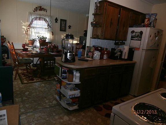 4th image of 446 Bird Ln