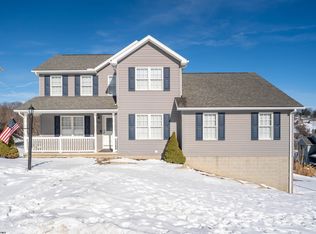 233 Hanalei Dr, Morgantown, WV 26508