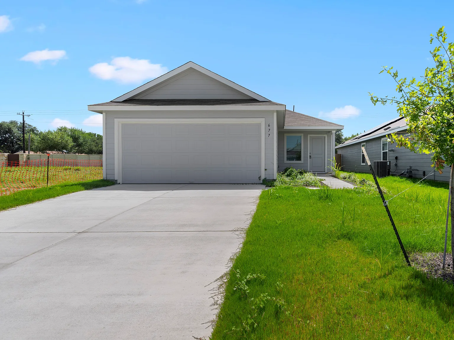 3 bed, 1411 sqft, $1,729 — Photo 2