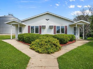 106 Cunningham St, Cobb, WI 53526