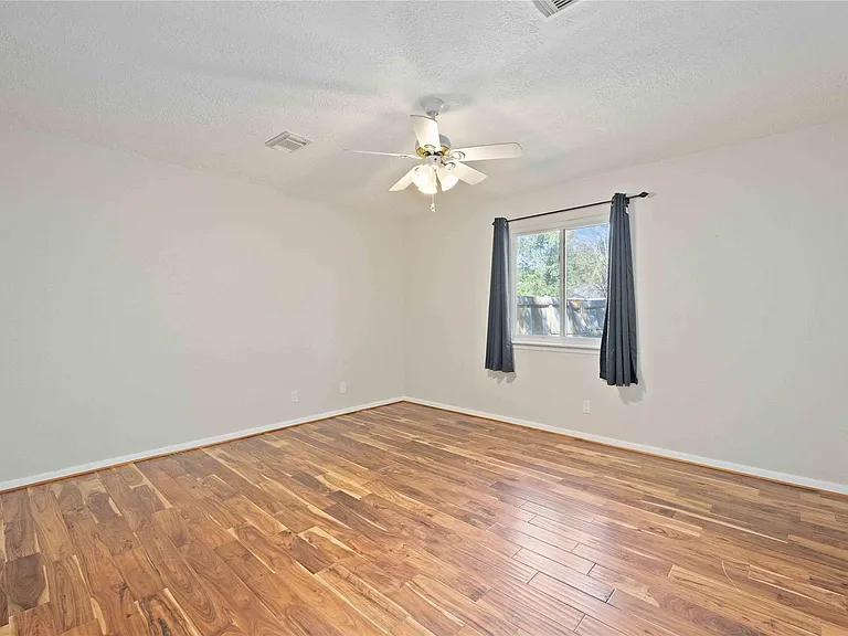 9809 Condor Dr — Photo 11