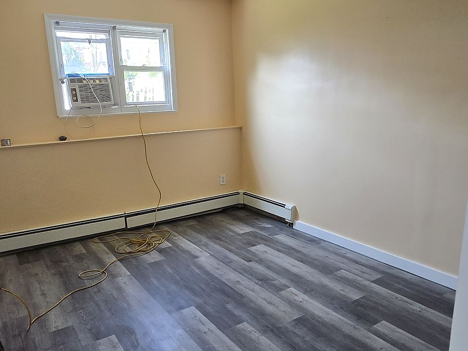 1st image of 6923 De Costa Ave #1