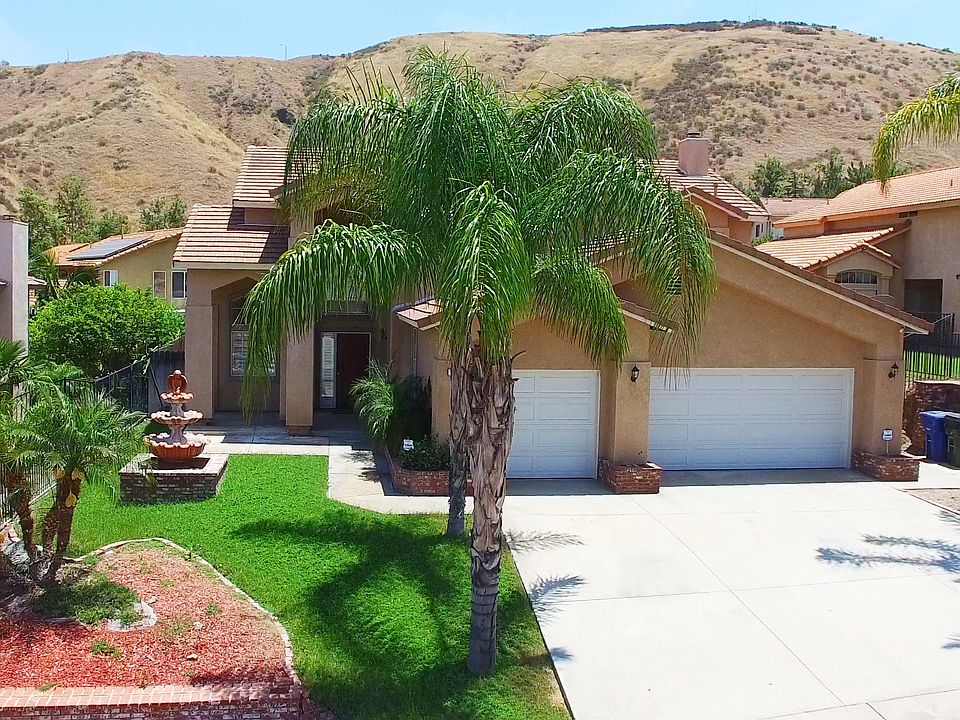 1st image of 3729 N Big Canyon Ct
