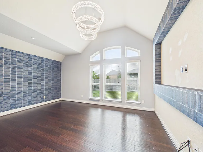 2807 Naples Park Ln — Photo 16