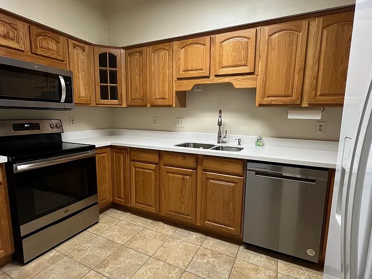 2602 W Holcombe Blvd — Photo 9