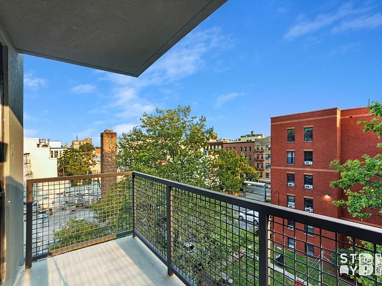 522 Grand St #2 — Photo 8