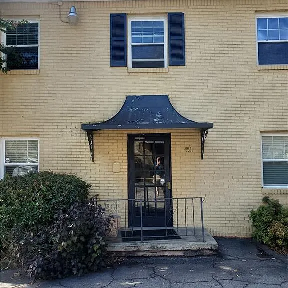 1042 Saint Charles Ave NE #6 — Photo 1