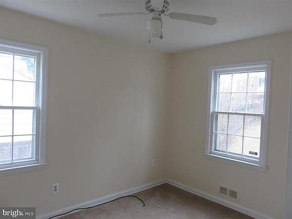 4th image of 10806 Drumm Ave