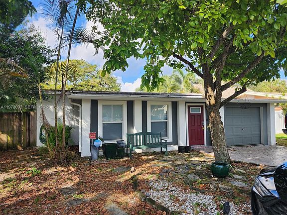 2nd image of 5133 SW 27th Ter