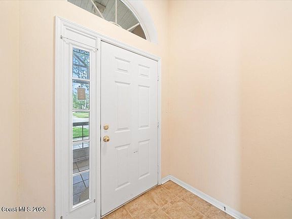 5th image of 3840 La Flor Dr