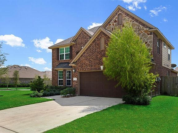 2nd image of 15611 Kensington Bluff Dr