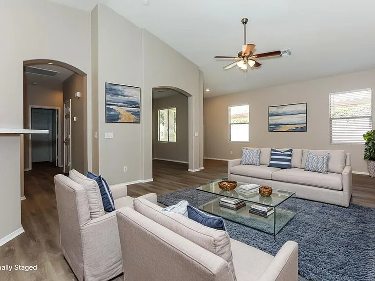4101 S Vineyard Ave — Photo 4