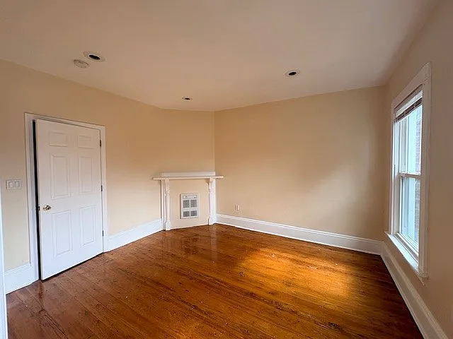 2 bed, $2,300 — Photo 3