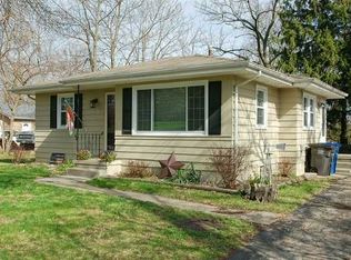 1106 Pioneer Rd, Des Moines, IA 50315