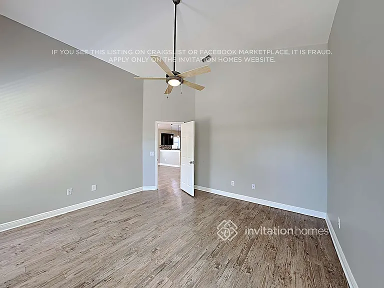 11425 Kenley Cir — Photo 8