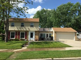 9530 W Auer Ave, Milwaukee, WI 53222