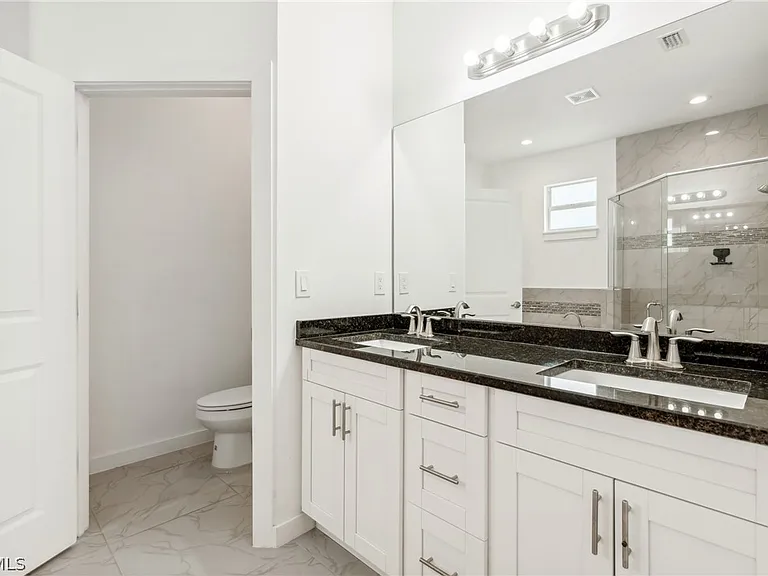2725 SW Embers Ter — Photo 16