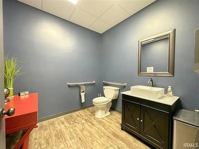 105 E Sycamore St #A — Photo 30