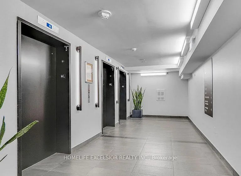1 Jarvis St #806 — Photo 7