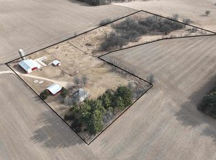 6267 County Line Rd, Mineral Point, WI 53565