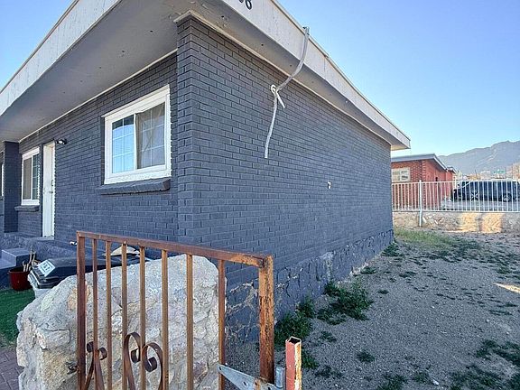 2nd image of 3808 Hayes Ave