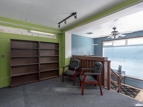 3rd image of 634 Taraval St