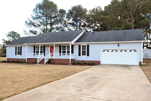 1st image of 208 Hunters Creek Dr