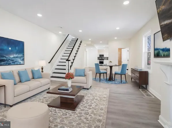 244 Conover St, Burlington, NJ 08016