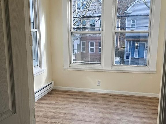 4th image of 688 Winchester Ave Floor 2