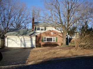 16 Morningside Dr, Toms River, NJ