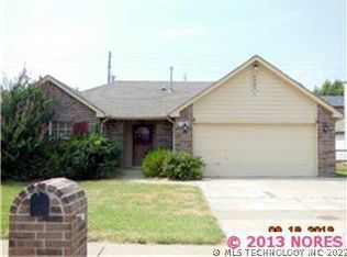 5208 Redbud Pl, Sand Springs, OK 74063