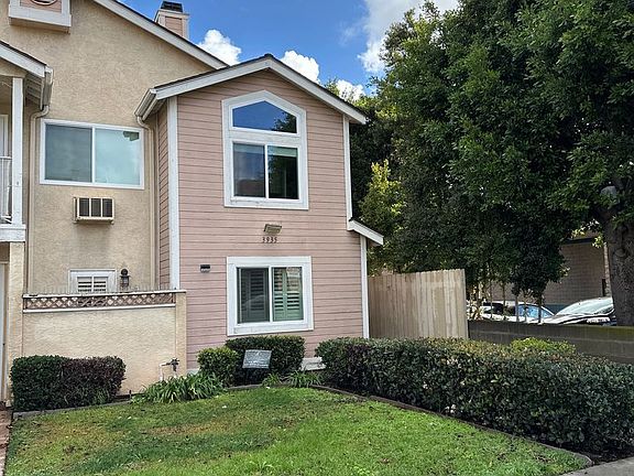 3rd image of 3935 32nd St APT 6