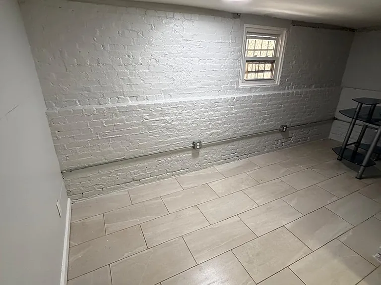 1633 Castleton Ave #K — Photo 7
