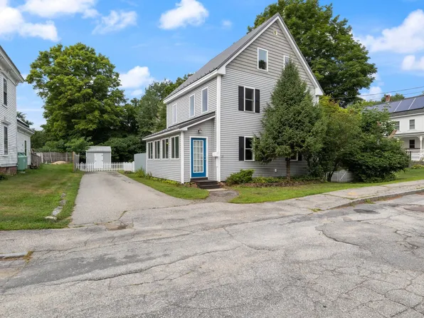 22 Church Street, Farmington, NH 03835