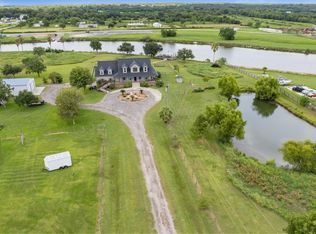 7902 S Redfish Dr, Hitchcock, TX 77563