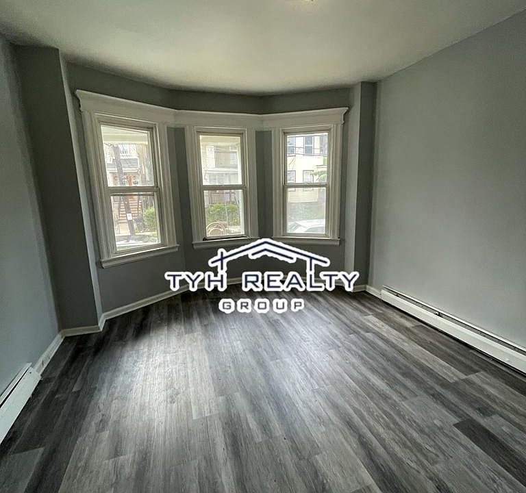 2nd image of 36 Norwood St Floor 1