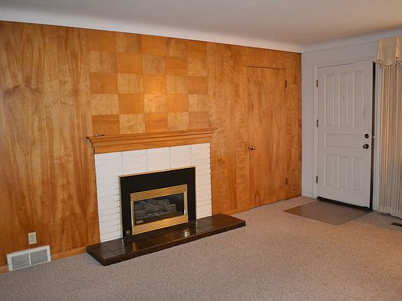 4th image of 1240 Ada Ave