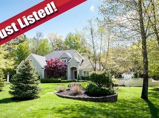 7 Squier Dr, North Hampton, NH 03862