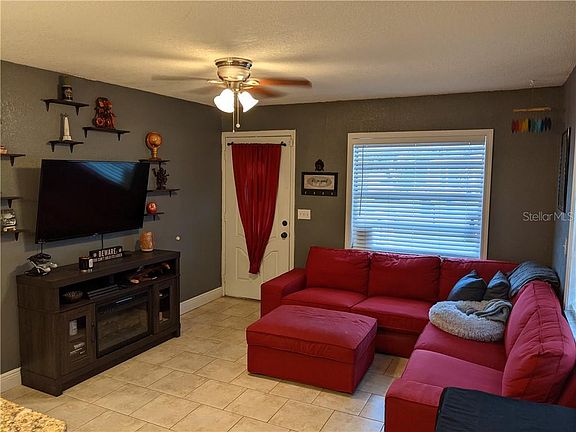 4th image of 8401 Foxcroft Dr