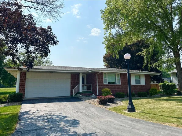 612 Mitchell Dr, Georgetown, IL 61846