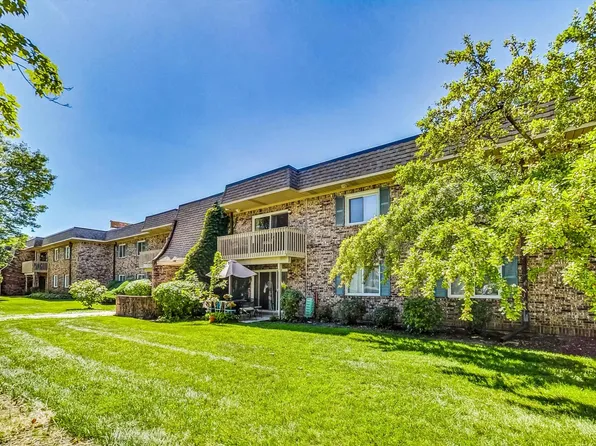 6S114 Park Meadow Dr APT 7C, Naperville, IL 60540