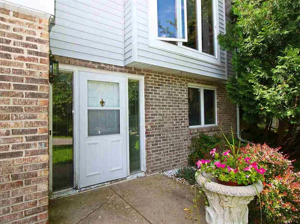 10 Mount Vernon Ct, Madison, WI 53719