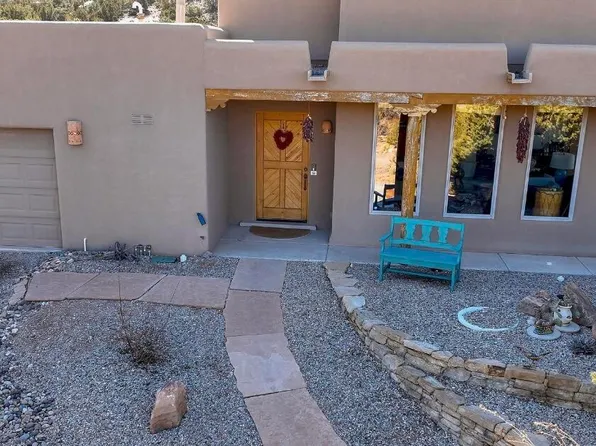 11 Tres Amigos Rd, Placitas, NM 87043