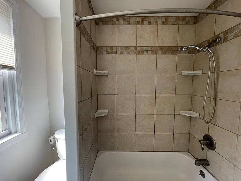 4241 Aldine St #1 — Photo 14